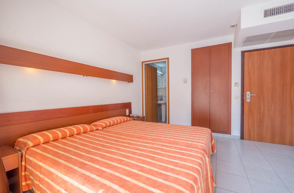 Hotel Checkin Montpalau Pineda de Mar Εξωτερικό φωτογραφία