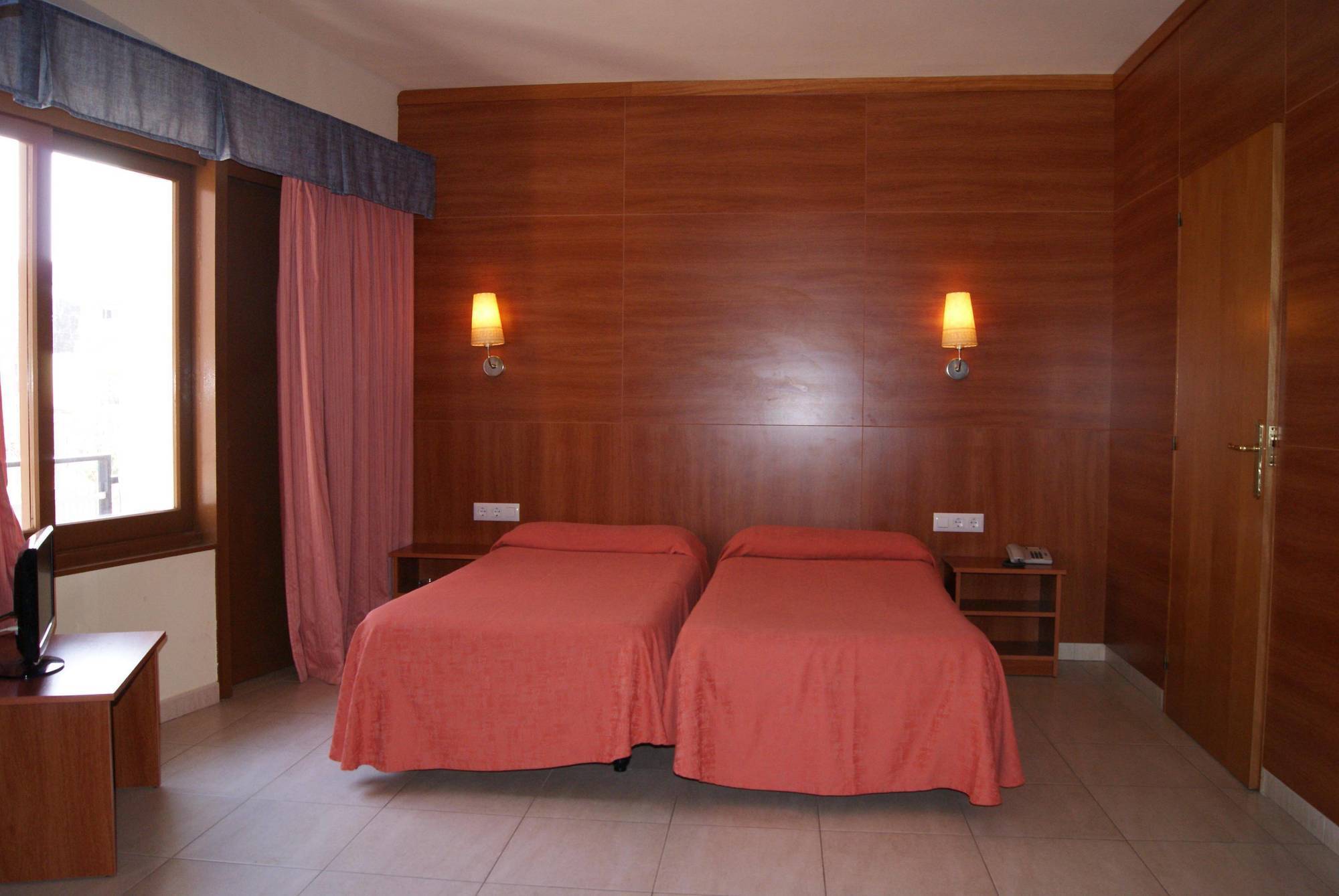 Hotel Checkin Montpalau Pineda de Mar Εξωτερικό φωτογραφία
